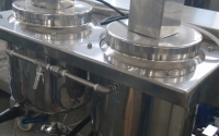 真空均質乳化機制作水包油型乳膏的過程